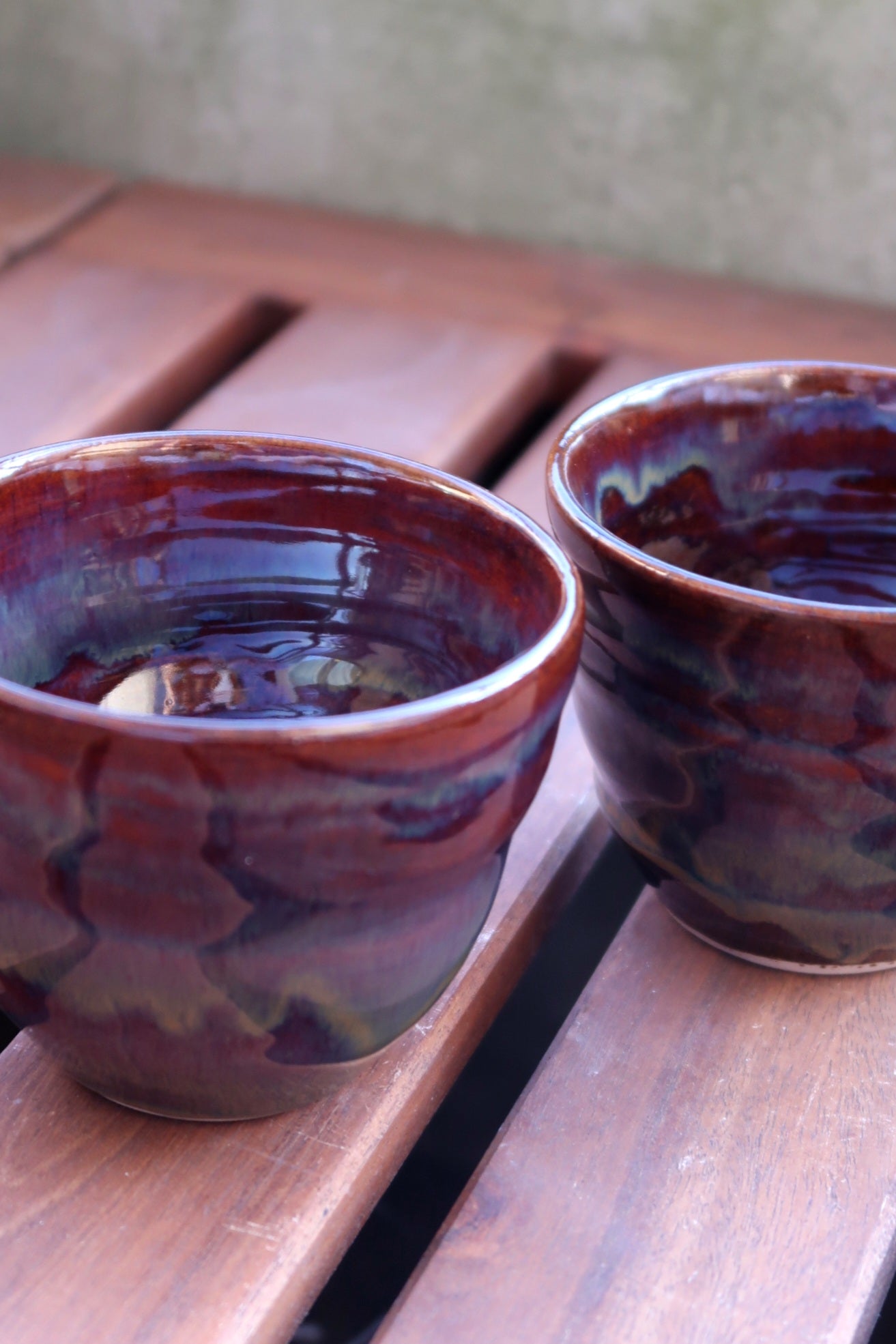 wavy cups in birch, dark green & brown